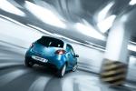 Mazda2 2010 года